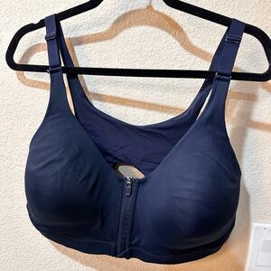 Old Navy power soft bra navy blue size 38DD